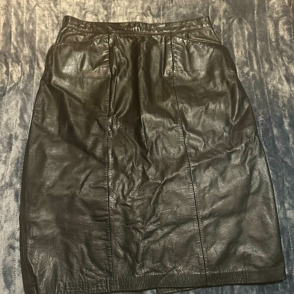 Vintage 100% genuine leather skirt size 12 #09